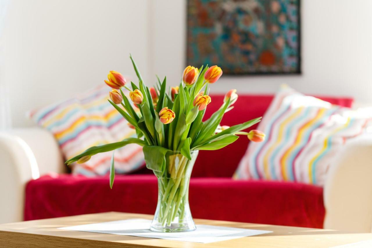 Contemporary Trumpington Apartment With Self Check-In ,Free On-Site Parking, Terrace, Super Fast Wifi & 5 Mins Drive To Papworth & Addenbrookes Hospitals Cambridge  Esterno foto