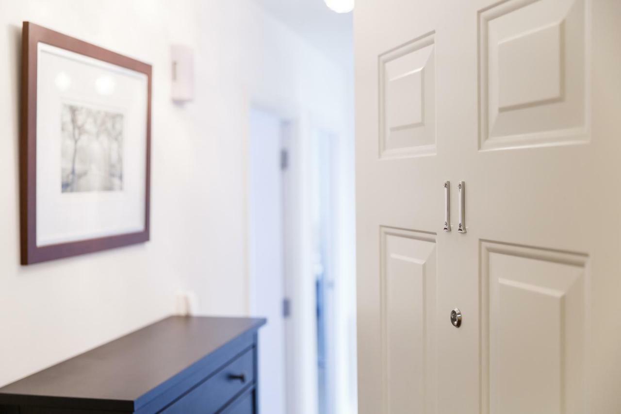 Contemporary Trumpington Apartment With Self Check-In ,Free On-Site Parking, Terrace, Super Fast Wifi & 5 Mins Drive To Papworth & Addenbrookes Hospitals Cambridge  Esterno foto
